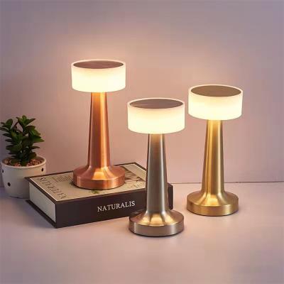 China Minimalist Customizable Touch Control Color SMD Iron Dimmable Usb Room Hotel Table Rechargeable Home Decor Led Lamp for sale