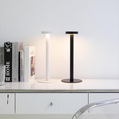 China Customized Multinational European Factory Wholesale Multinational Office Bedside Table Wireless Decoration Led Lamp for sale