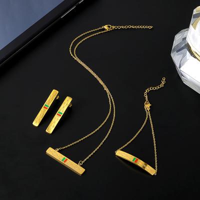 China FASHIONABLE Luxury Gold Color Brand Necklace Square Shape Love Charm Pendant Necklace For Women Men Jewelry Gift for sale