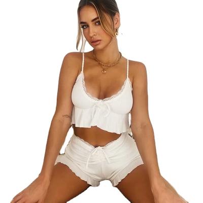 China QUICK DRY Spring Lace Splice Pleated Shorts Set Fashion Wooden Ear Side Sling Set for sale