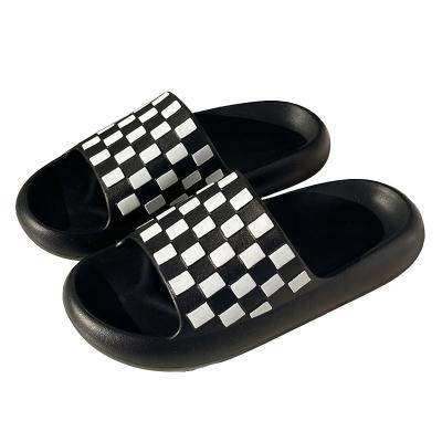 China New Design Summer Beach Platform Lightweight Flat Outdoor Sandals Men's Thick-Unique Slippers for sale