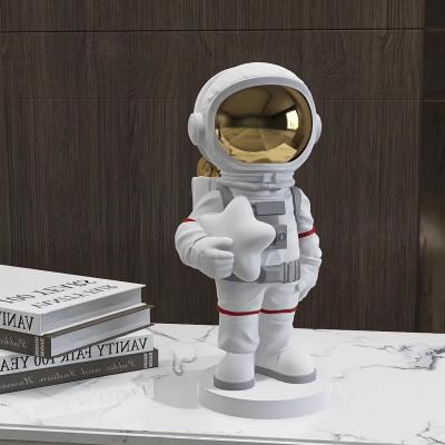 China China Hot Sale Resin Astronaut Hold Cat Sculptures Living Room Space Astronaut Crafts Ornaments Home Decoration for sale