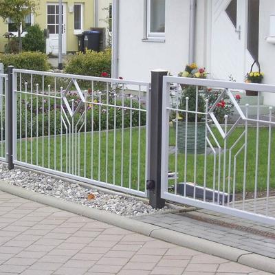 China Easily Assembled Modern Design Garden Iron Gates And Fences For Villa for sale