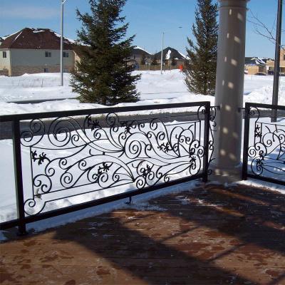 China Easily Assembled Decorative European Ornaments Wrought Iron Fence Panel for sale