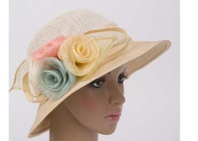 China Sombreros para mujer de la iglesia del borde corto del blanco los 8cm, sombrero de Fascinators de la flor de los 57cm para las señoras en venta