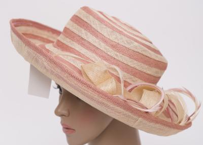 Chine Deux chapeaux rose-clair de dames Sinamay de couleur/chapeaux robe de dames avec la plume pour le banquet à vendre