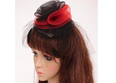 China Pp Zwarte Rode Sinamay Fascinator/Veerhaar Fascinators voor Dansende Partij Te koop