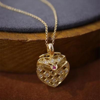 China High Quality Career Vintage Diamond 18K Real Gold Elegant Desk / Bag Pendant For Woman for sale