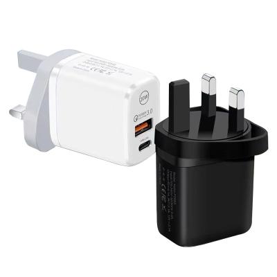 China Mobile Phone Multi-port Power 5V 3A Adapter QC3.0 PD33W PD20W USB-C Super Fast Phone Charger For iphone13 12 iPad Huawei for sale