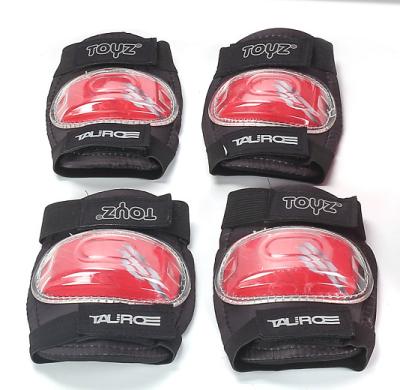 China Kids 2022 Patented Kids Knee Elbow Pads Skating Protectors and Helmet Set for sale