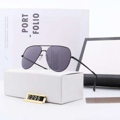 China Fashion Sunglasses Factory Professional Luxury Designer Trendy European Fashion Style Sunglasses for sale