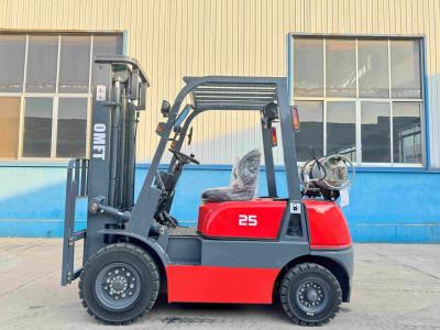 Cina Combustibile Benzina e Gas Naturale 2.5 t Lp Gas forklift con Giappone Nissan Engnine in vendita