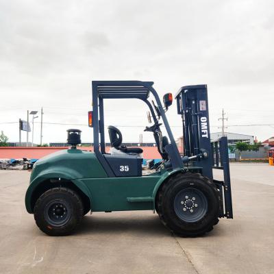 China Acero y caucho CPCD25Y 2.5ton 4WD Diesel terreno áspero carretilla elevadora trasera en venta