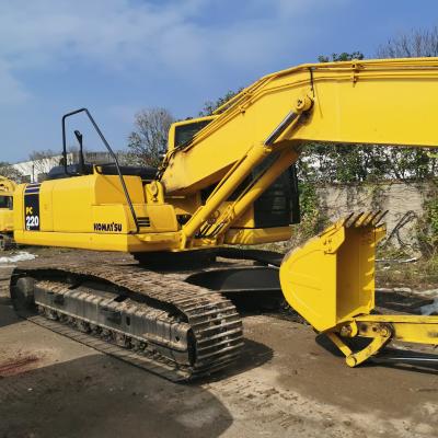 China Gebrauchtes Kumatsu PC220 PC200 PC240 Crawler Bagger mit 1m3 Eimerkapazität in Shanghai zu verkaufen