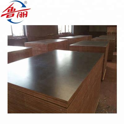 China Exterior Hardwood Core Film Faced Plywood / Shuttering Plywood for sale