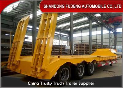 Cina 13 misura 70 con un contatore Ton Low Loader Semi Trailer per il rimorchio resistente di Lowbed del trasporto dell'attrezzatura in vendita