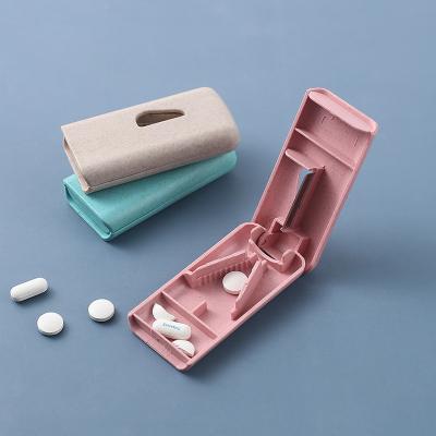 China Portable Promotion Medicine Pill Holder Tablet Cutter Divider Storage Box for sale