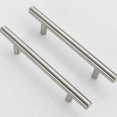 China High quality fancy solid stainless steel sideboard door handle and knobs for sale