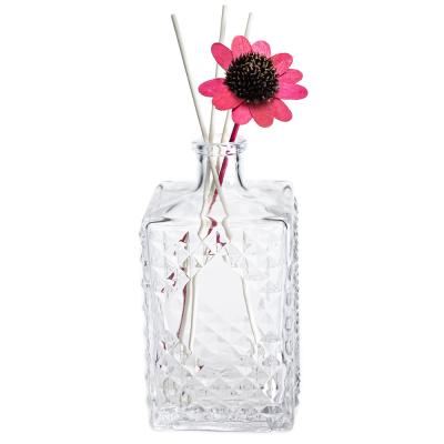 China Factory Sale 750ml Luxury Big Clear Square Engraving Flower Diffuser Bottles Luxury Glass Bottles for sale