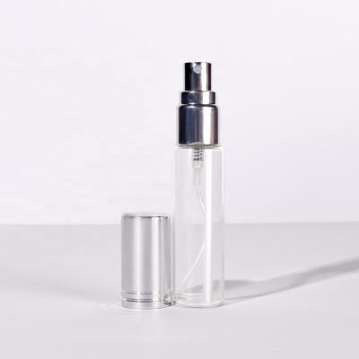 China Fashionable Ru Star Exclusive Customizable Clear Empty Skin Care Glass Perfume Roller Bottle for sale