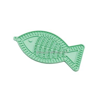 China Sustainable Hot Selling Fish Design Pet Smart Training Treat Lick Mat Suction Cup Dog Cat Puzzle Slow Feeder Dog Silicone Bowl for sale