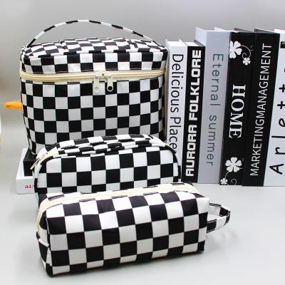 China New Vintage 3 Size Checkerboard Retro Beauty Bag Travel Makeup Bag Custom Logo Large Capacity Cosmetic Bag for sale