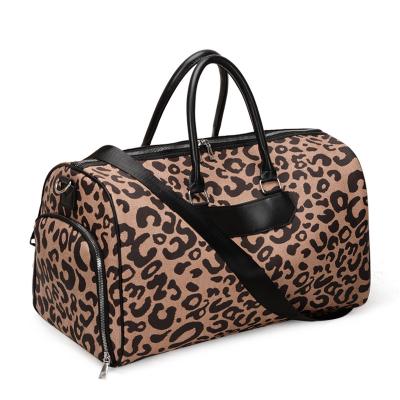 China Vintage Leopard Duffel Bag With Shoe Compartment Waterproof Female Sport Gym Travel Duffel Bag OEM Customized for sale