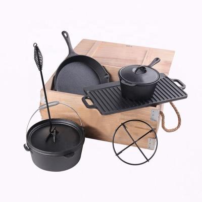 China Outdoor Equipment Hiking Camping Outdoor Cooking Non Stick Griddle Wooden Box Packing Pan Cast Iron Dutch Oven Set for sale