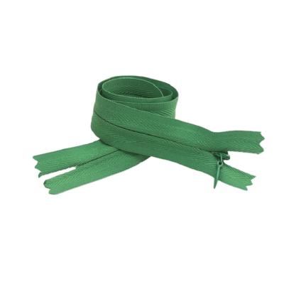 China Factory Price Nylon Zipper 5# Nylon Zippers Nylon Zipper Roll for sale