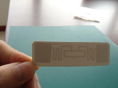 China Blank papier RFID Sticker Tags Label Alien H3 Chip RFID UHF Sticker 915Mhz Te koop