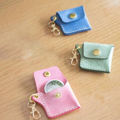 China Fashionable Factory Custom Guitar Picks Airtag Holder Leather Case Coin Pick Guitar Key Chain for sale