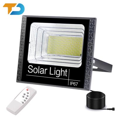 China Hotel Solar flood garden lights warranty Ip65 waterproof 100w 200w 300w solar flood garden lights for sale