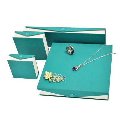 China Recycled Ring Necklace Display Paper Earring Materials Leather Filled Box Materials Custom Jewelry Set With Magnet Packaging Jewelry Cardboard for sale