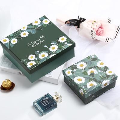 China New Daisy Birthday Gift Box Large Paper Jam Lipstick Cosmetics Gift Box Cardboard Gift Box Small Stain for sale