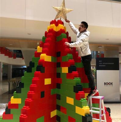 China buildup & Knock Down COBLOCKS Heavy Weight 16 Ft Tall Christmas Tree By Large Plastic Coulorfull Blocks Outdoor for sale