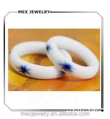 China Lead And Nickel Free Blue And White Porcelain Piezo Ceramic Couple Rings for sale