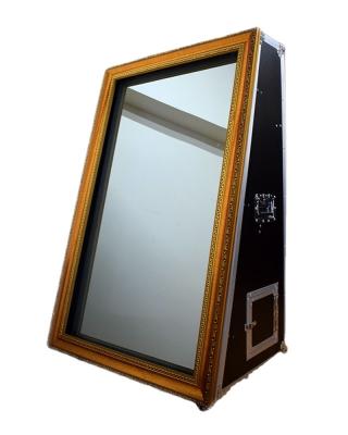 中国 Top quality Selfie Magic Mirror Photo booth comes with Mirror,TV and Touch Frame 販売のため