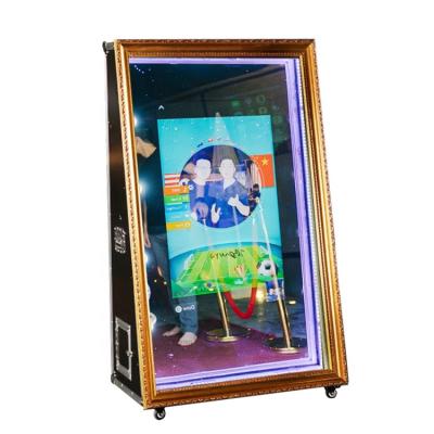 中国 Hot Sell Portable Touch Screen Magic Mirror Selfie Me Booth Mirror Photo Booth Shell With Discount 販売のため