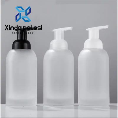 Chine Pompes à mousse en plastique sur mesure Spray Crème cosmétique Pompes en pot avec récepteur de pompe de transfert à vendre