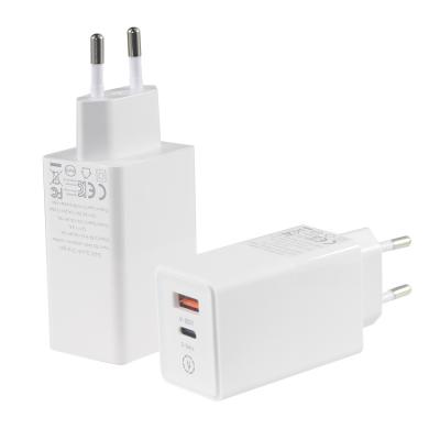 China Laptop QC Typ C Dual-PD-Ladegerät 65W Ausgang 15V 3A für schnelles Laden Reiseadapter zu verkaufen