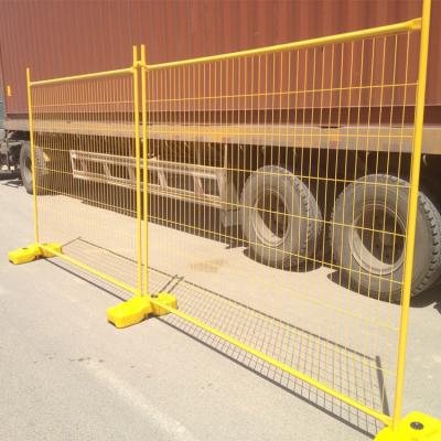 China Welded 2.9x1.8m Metal Temporary Fencing Canada Standard For Construction Site for sale