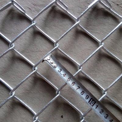 Cina Protezione della privacy Sicurezza Facile da assemblare Hot Dip Galvanizzato Chain Link Fence in vendita