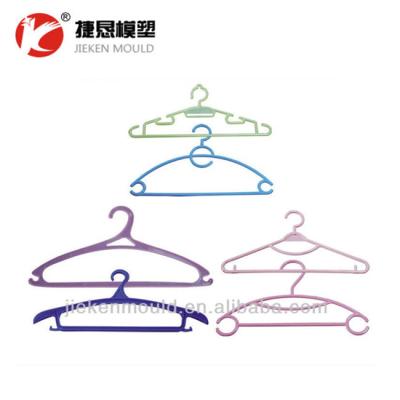 China Plastic Hanger Plastic Injection Mold for sale