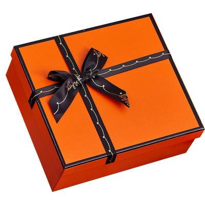 China Luxury Recyclable Wholesale Rigid Sliver Black Kraft Paper Drawer Folding Magnetic Cardboard Custom Logo Printed Gift Wrapping Paper Box for sale