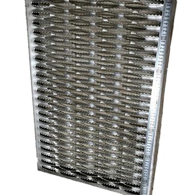 China Corrosion Resistance Factory Product Good Quality Non-slip Crocodile Mouth Flat Type Used In Staircase for sale