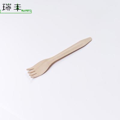 China Disposable Carved Wooden Utensils Wooden Spoons Forks Disposable Wooden Knives Cutlery for sale