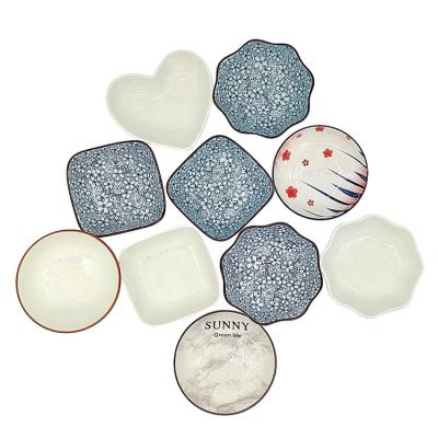 China Custom White Round Square Shape Love Polygon Pattern Love Antipasto Ceramic Dish Sauces Dish Mini Ceramic Viable Dish Seasoning Dipping Bowl for sale