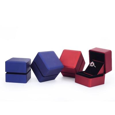 China Red Velvet Guorui Ring Creative Double Open Box Single Box For Proposal Ring for sale