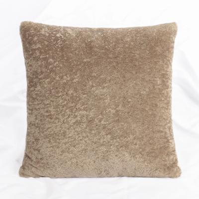 China Anti-pilling Wearable Faux Fur Christmas Throw Pillow Covers Decorative Custom Pillowcase Cushion Cover 18 x 18 for sale