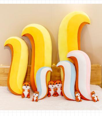 中国 Factory direct sale high quality materials handmade cute squirrel cartoon plush toys plush gift stuffed toys 販売のため